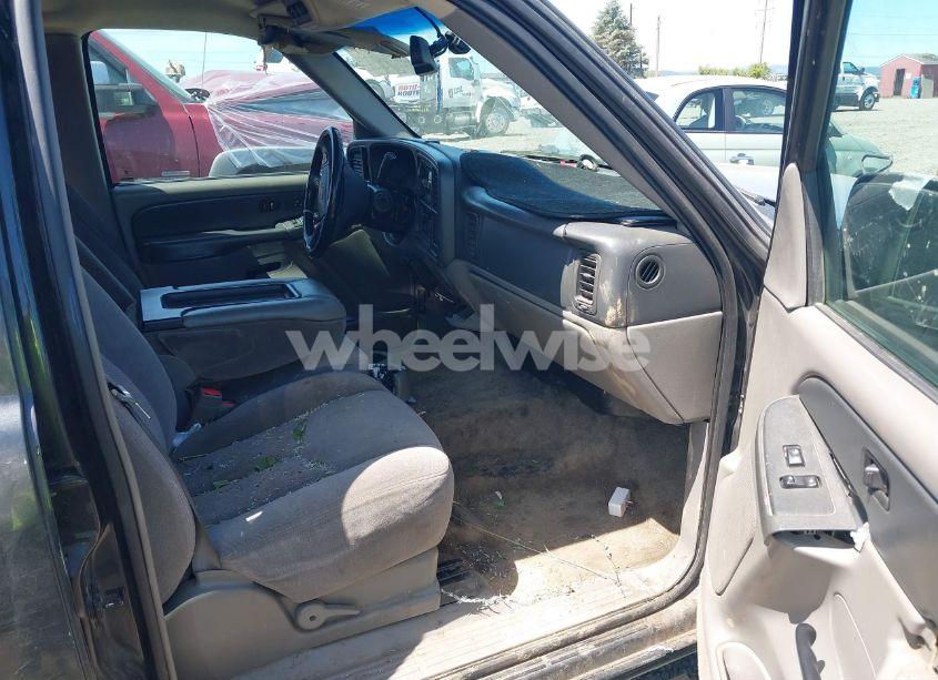 Photo 5 of 2003 Chevrolet Suburban 1500 LS (VIN 3GNEC16TX3G312371)