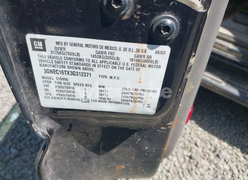 Photo 9 of 2003 Chevrolet Suburban 1500 LS (VIN 3GNEC16TX3G312371)