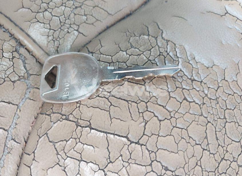 Photo 11 of 2000 Chevrolet Suburban 1500 LT (VIN 3GNEC16TXYG183717)