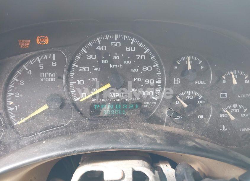 Photo 7 of 2000 Chevrolet Suburban 1500 LT (VIN 3GNEC16TXYG183717)