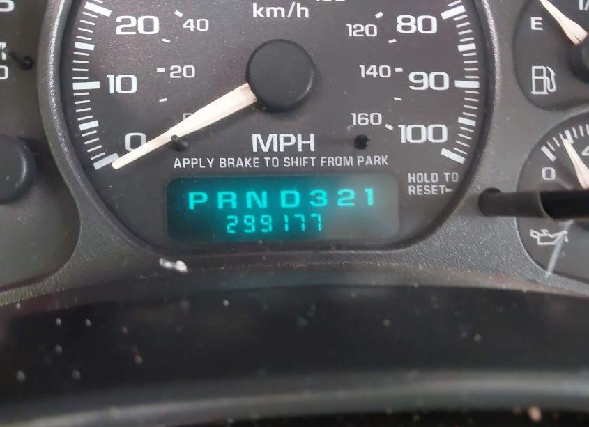 Photo 7 of 2002 Chevrolet Suburban 1500 LT (VIN 3GNEC16Z02G147062)