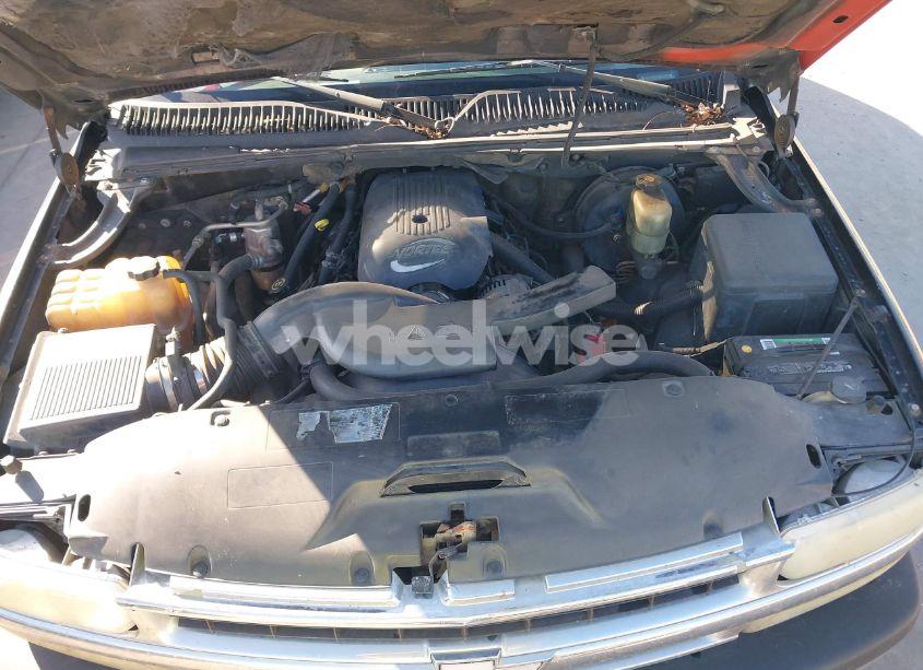 Photo 10 of 2002 Chevrolet Suburban 1500 LS (VIN 3GNEC16Z02G285958)