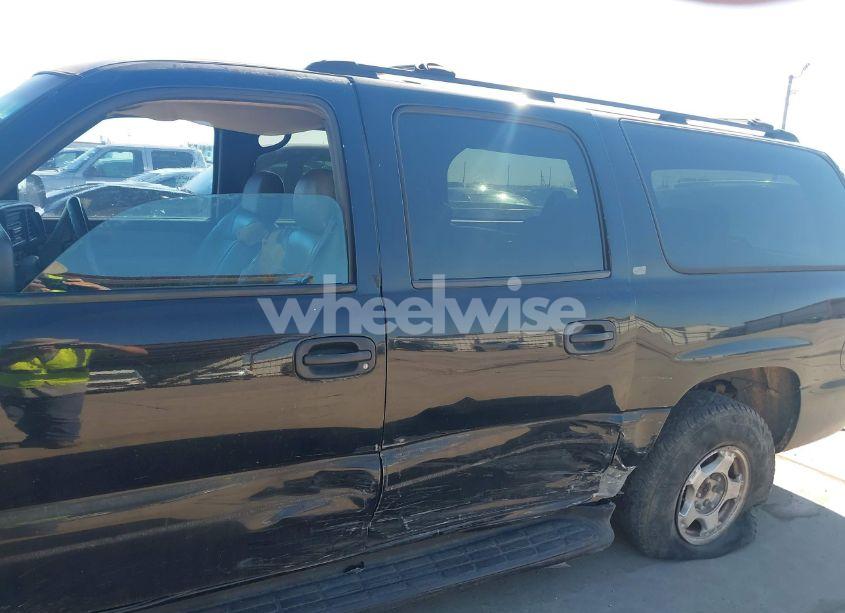 Photo 6 of 2002 Chevrolet Suburban 1500 LS (VIN 3GNEC16Z02G285958)