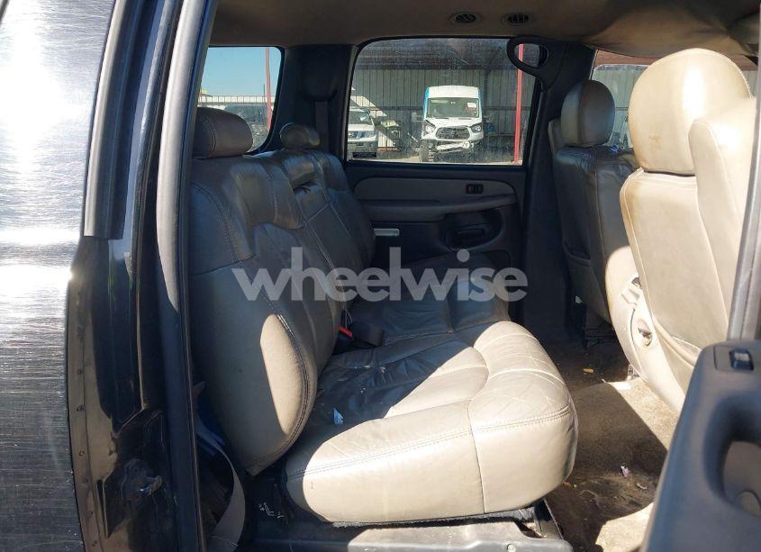 Photo 8 of 2002 Chevrolet Suburban 1500 LS (VIN 3GNEC16Z02G285958)