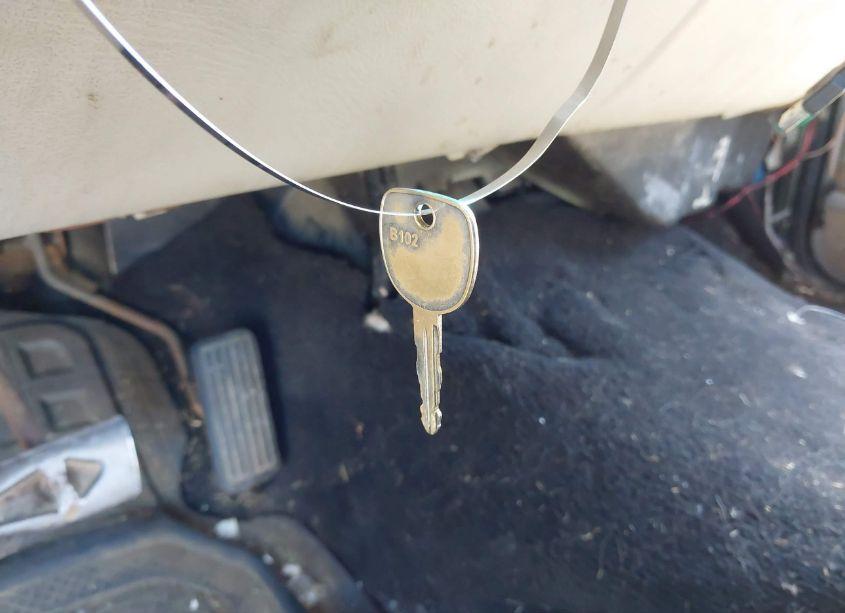 Photo 11 of 2002 Chevrolet Suburban 1500 LS (VIN 3GNEC16Z02G361212)