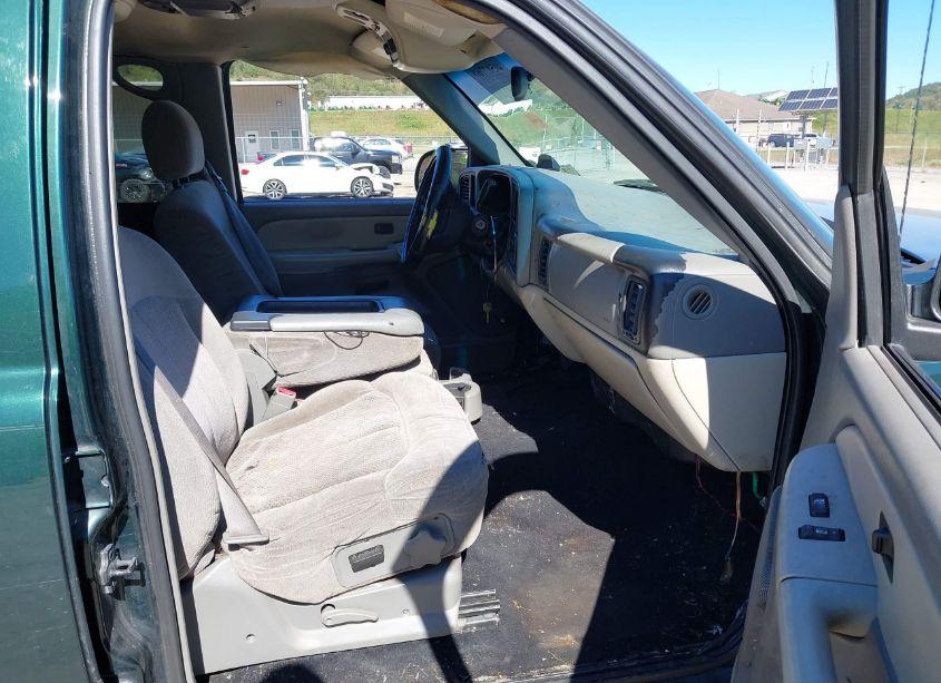 Photo 5 of 2002 Chevrolet Suburban 1500 LS (VIN 3GNEC16Z02G361212)