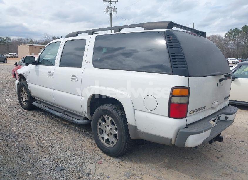 Photo 3 of 2005 Chevrolet Suburban 1500 Z71 (VIN 3GNEC16Z05G221875)