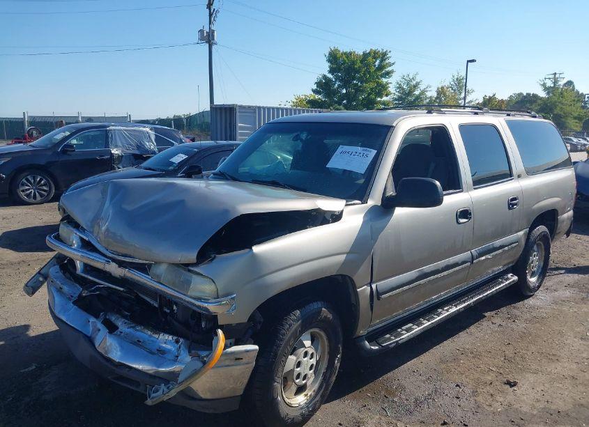 Photo 2 of 2002 Chevrolet Suburban 1500 LS (VIN 3GNEC16Z12G339171)