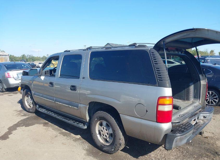 Photo 3 of 2002 Chevrolet Suburban 1500 LS (VIN 3GNEC16Z12G339171)