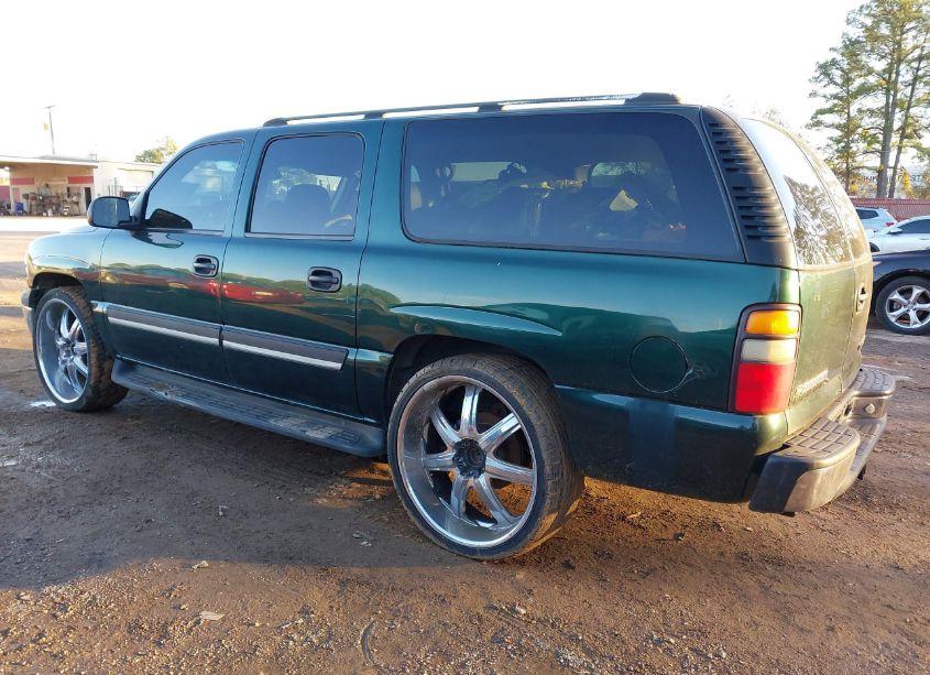 Photo 3 of 2004 Chevrolet Suburban 1500 LS (VIN 3GNEC16Z14G307002)