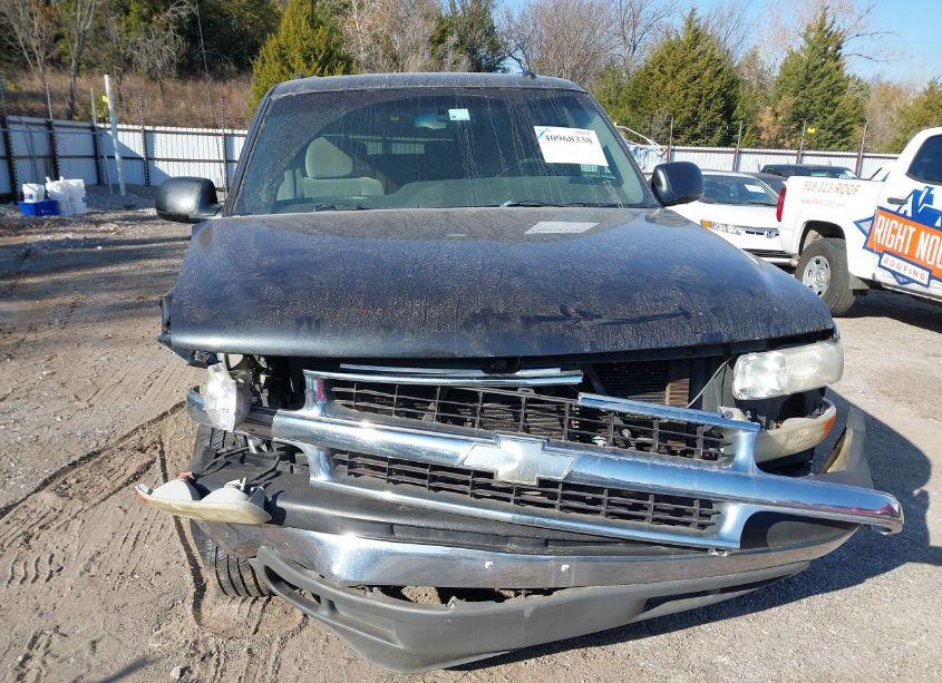 Photo 12 of 2005 Chevrolet Suburban 1500 LS (VIN 3GNEC16Z15G185940)