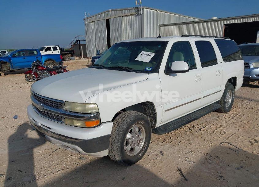 Photo 2 of 2003 Chevrolet Suburban 1500 LT (VIN 3GNEC16Z23G234625)
