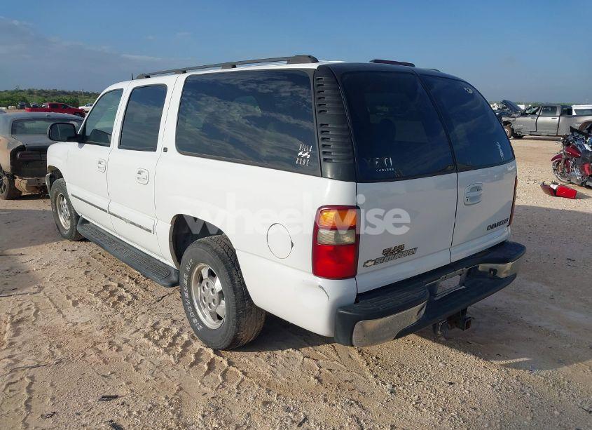 Photo 3 of 2003 Chevrolet Suburban 1500 LT (VIN 3GNEC16Z23G234625)