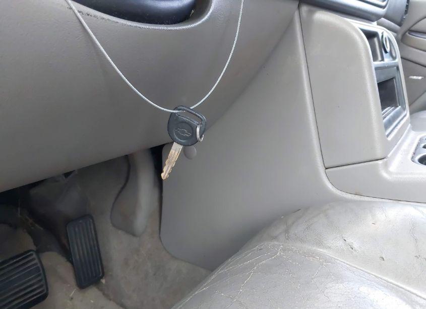 Photo 11 of 2004 Chevrolet Suburban 1500 LT (VIN 3GNEC16Z24G208057)