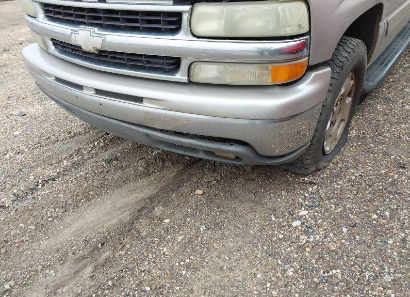 Photo 12 of 2004 Chevrolet Suburban 1500 LT (VIN 3GNEC16Z24G208057)