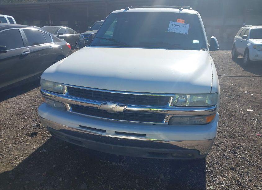 Photo 6 of 2004 Chevrolet Suburban 1500 LT (VIN 3GNEC16Z24G211167)