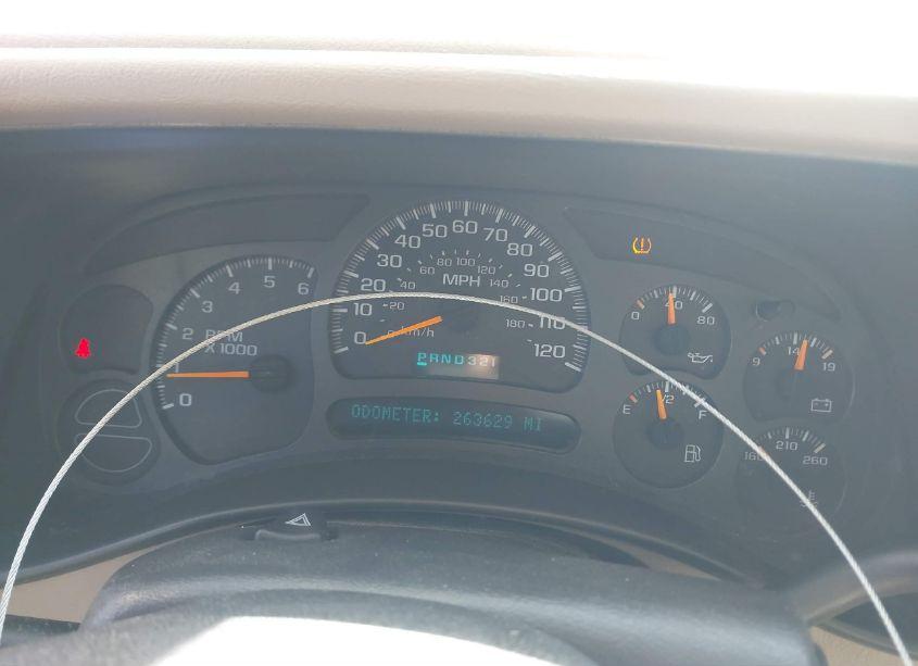 Photo 7 of 2004 Chevrolet Suburban 1500 LT (VIN 3GNEC16Z24G211167)