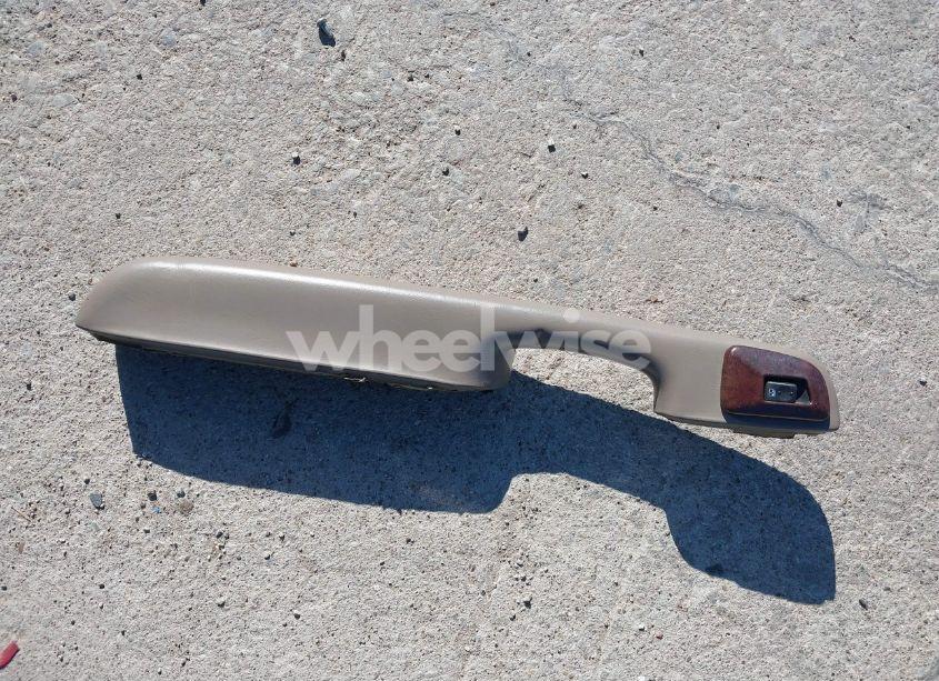 Photo 12 of 2004 Chevrolet Suburban 1500 LS (VIN 3GNEC16Z24G316520)