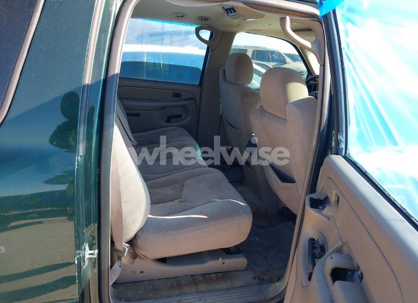 Photo 8 of 2004 Chevrolet Suburban 1500 LS (VIN 3GNEC16Z24G316520)