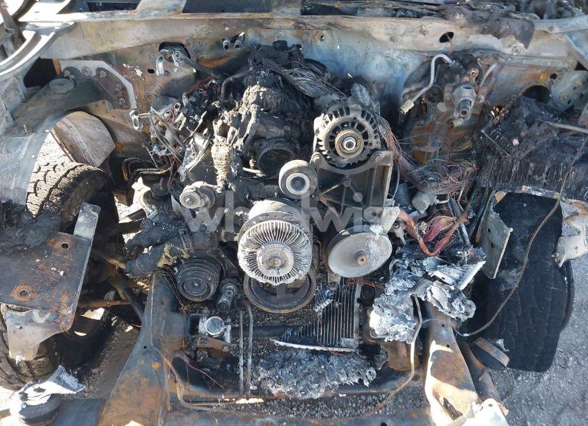 Photo 10 of 2004 Chevrolet Suburban 1500 LT (VIN 3GNEC16Z24G318784)