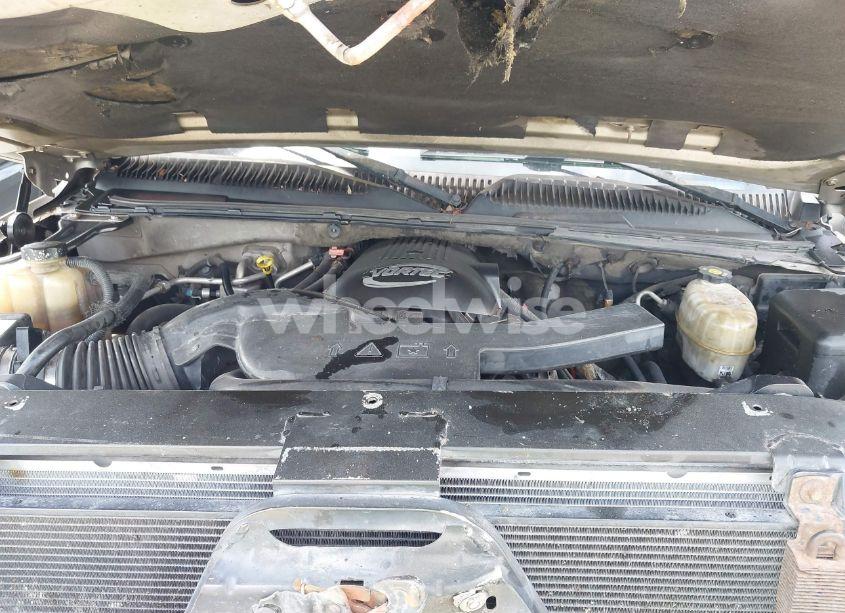 Photo 10 of 2005 Chevrolet Suburban 1500 LS (VIN 3GNEC16Z25G132924)