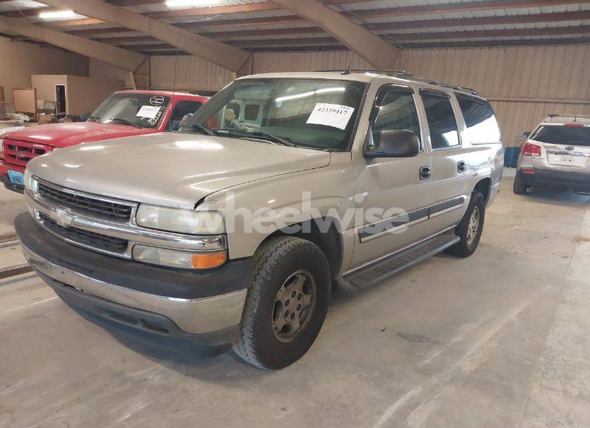 Photo 2 of 2005 Chevrolet Suburban 1500 LS (VIN 3GNEC16Z25G136603)