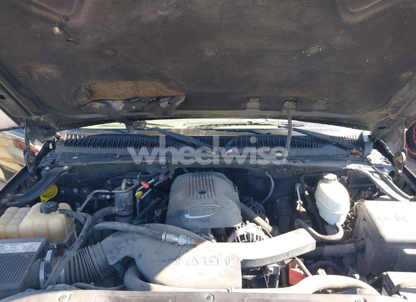 Photo 10 of 2005 Chevrolet Suburban 1500 LS (VIN 3GNEC16Z25G158598)