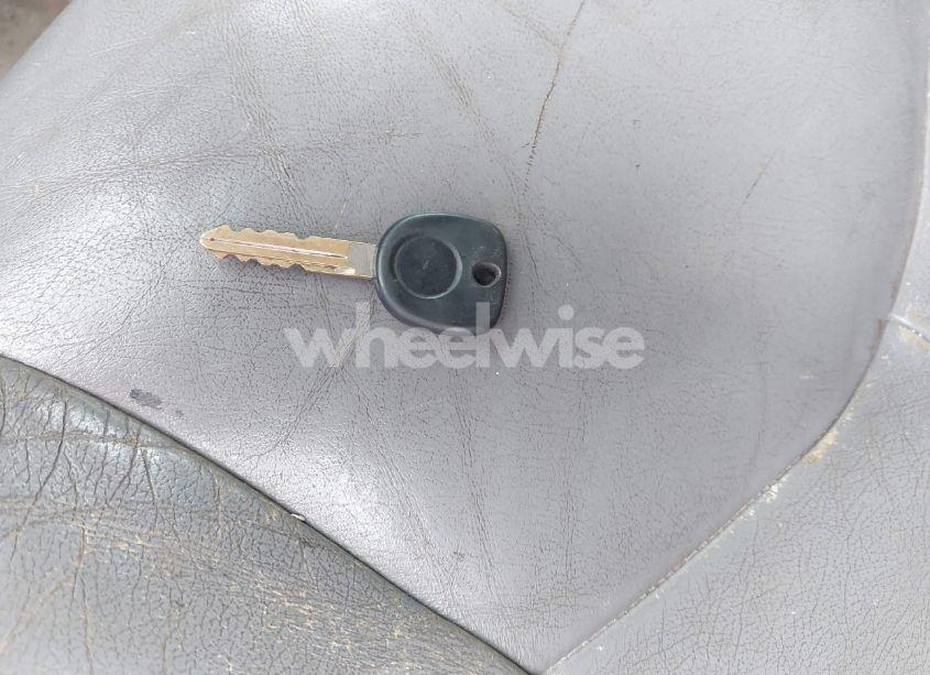 Photo 11 of 2004 Chevrolet Suburban 1500 LS (VIN 3GNEC16Z34G110624)