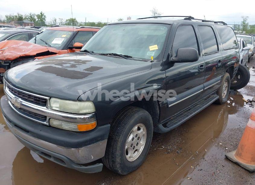 Photo 2 of 2004 Chevrolet Suburban 1500 LS (VIN 3GNEC16Z34G110624)
