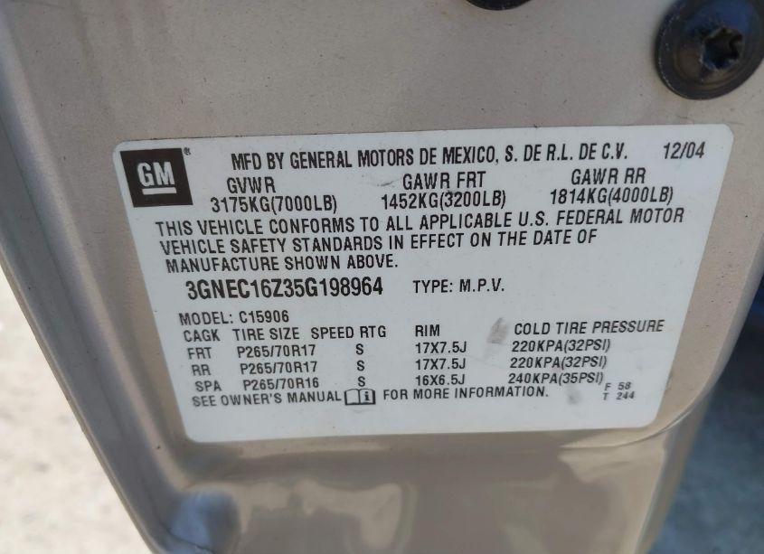 Photo 9 of 2005 Chevrolet Suburban 1500 LT (VIN 3GNEC16Z35G198964)