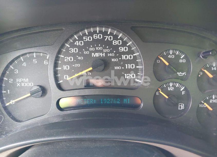 Photo 6 of 2005 Chevrolet Suburban 1500 Z71 (VIN 3GNEC16Z35G273906)