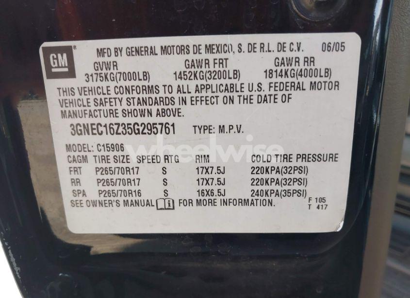 Photo 9 of 2005 Chevrolet Suburban 1500 LT (VIN 3GNEC16Z35G295761)