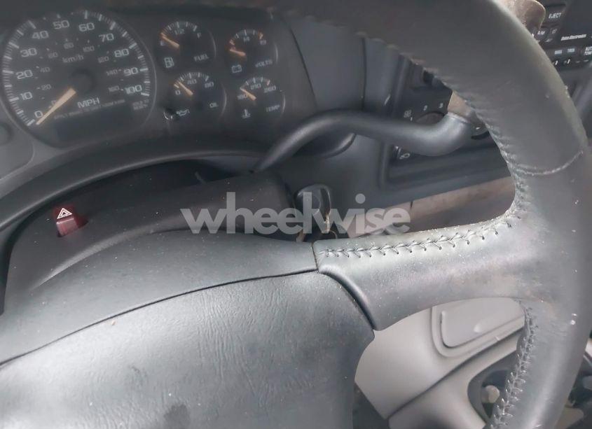 Photo 11 of 2002 Chevrolet Suburban 1500 LS (VIN 3GNEC16Z42G210406)