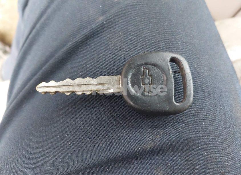 Photo 11 of 2002 Chevrolet Suburban 1500 LT (VIN 3GNEC16Z42G281945)