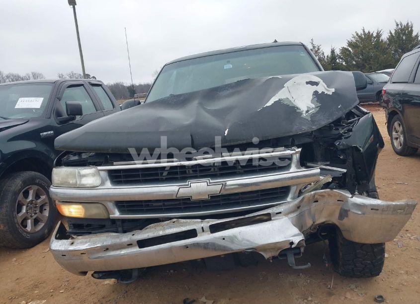 Photo 13 of 2002 Chevrolet Suburban 1500 LT (VIN 3GNEC16Z42G281945)