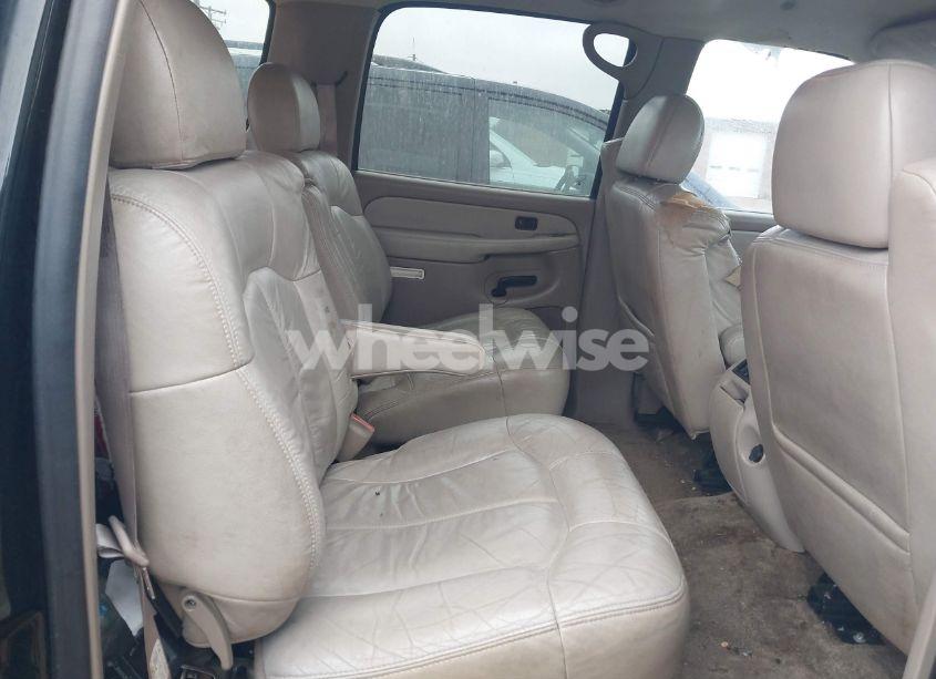 Photo 8 of 2002 Chevrolet Suburban 1500 LT (VIN 3GNEC16Z42G281945)