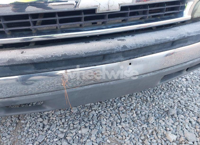 Photo 12 of 2003 Chevrolet Suburban 1500 LS (VIN 3GNEC16Z43G109853)