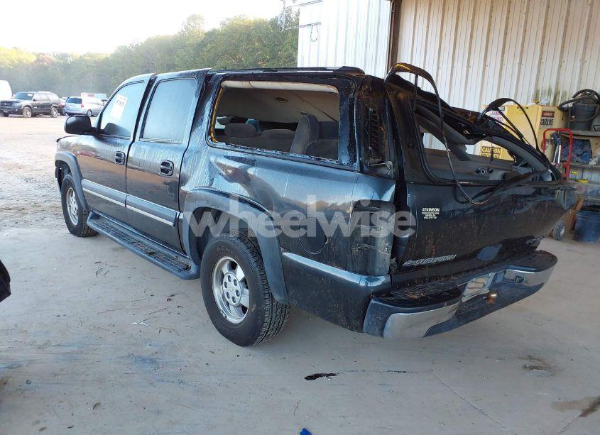 Photo 3 of 2003 Chevrolet Suburban 1500 LS (VIN 3GNEC16Z43G341045)