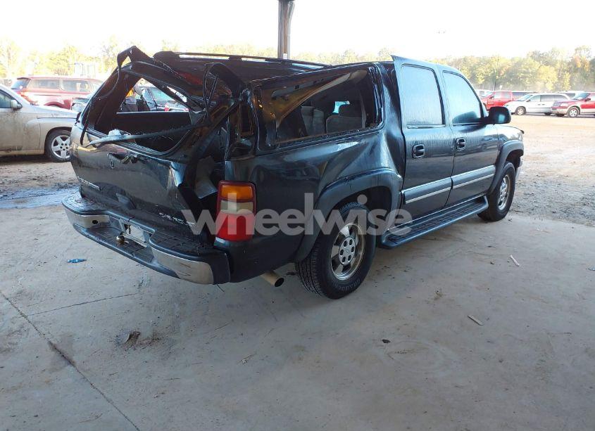 Photo 4 of 2003 Chevrolet Suburban 1500 LS (VIN 3GNEC16Z43G341045)