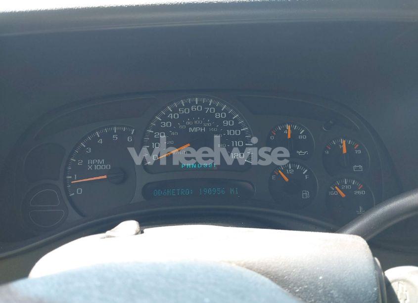 Photo 7 of 2004 Chevrolet Suburban 1500 LT (VIN 3GNEC16Z44G153093)