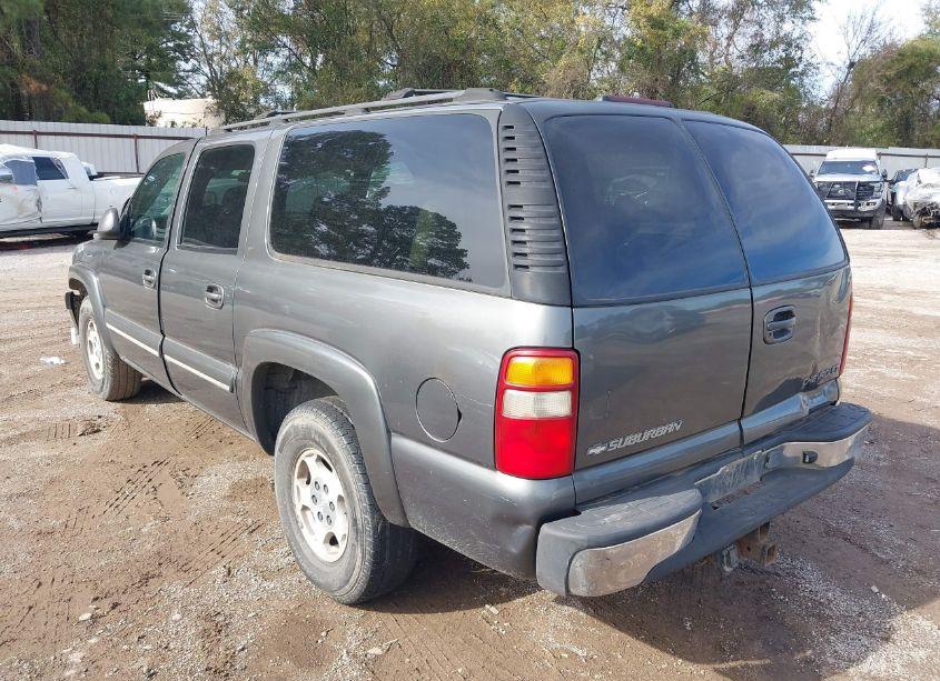 Photo 3 of 2002 Chevrolet Suburban 1500 LT (VIN 3GNEC16Z52G305430)