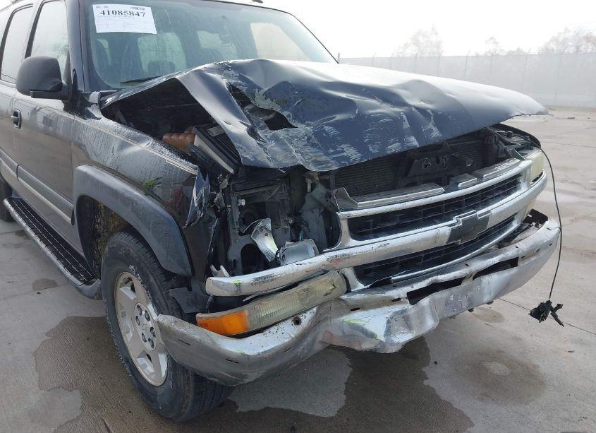 Photo 6 of 2004 Chevrolet Suburban 1500 LS (VIN 3GNEC16Z54G205203)