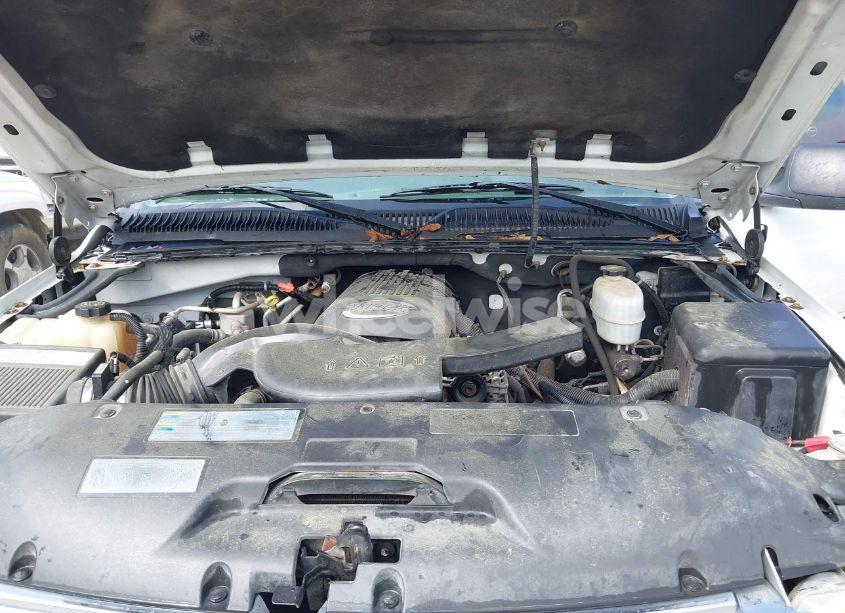 Photo 10 of 2005 Chevrolet Suburban 1500 LS (VIN 3GNEC16Z55G160622)