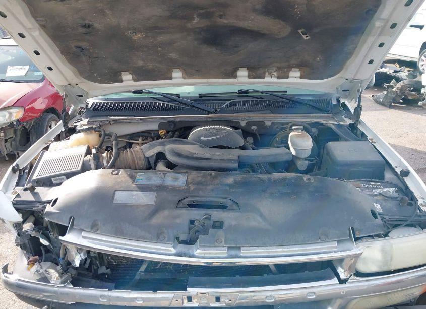 Photo 10 of 2003 Chevrolet Suburban 1500 LS (VIN 3GNEC16Z63G137976)