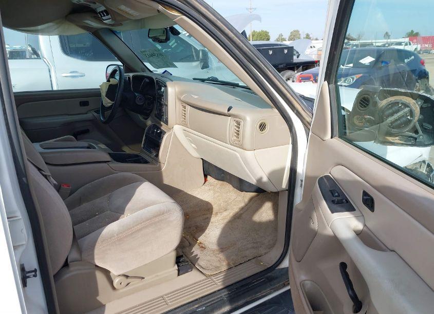 Photo 5 of 2003 Chevrolet Suburban 1500 LS (VIN 3GNEC16Z63G137976)