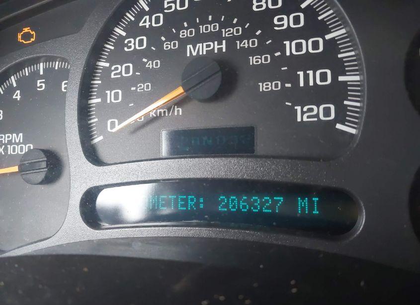 Photo 7 of 2004 Chevrolet Suburban 1500 LT (VIN 3GNEC16Z64G113436)