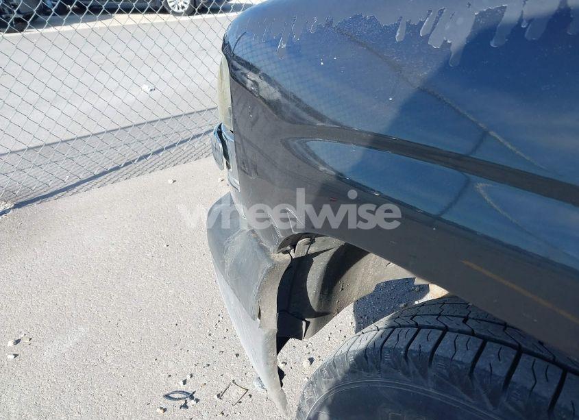 Photo 13 of 2004 Chevrolet Suburban 1500 LS (VIN 3GNEC16Z64G205467)