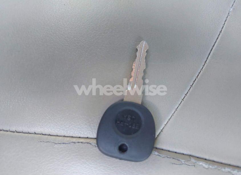 Photo 11 of 2004 Chevrolet Suburban 1500 LS (VIN 3GNEC16Z64G259156)