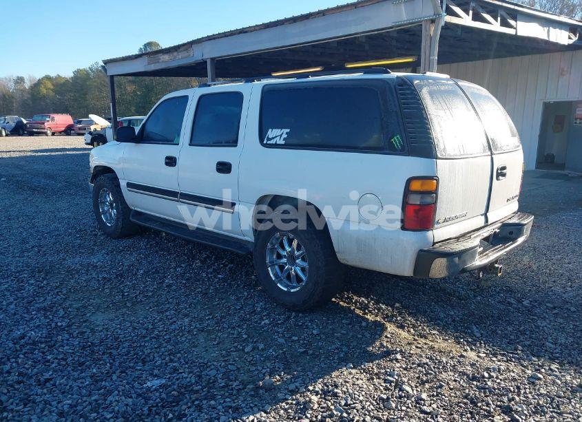 Photo 3 of 2004 Chevrolet Suburban 1500 LS (VIN 3GNEC16Z64G259156)