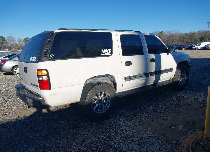 Photo 4 of 2004 Chevrolet Suburban 1500 LS (VIN 3GNEC16Z64G259156)